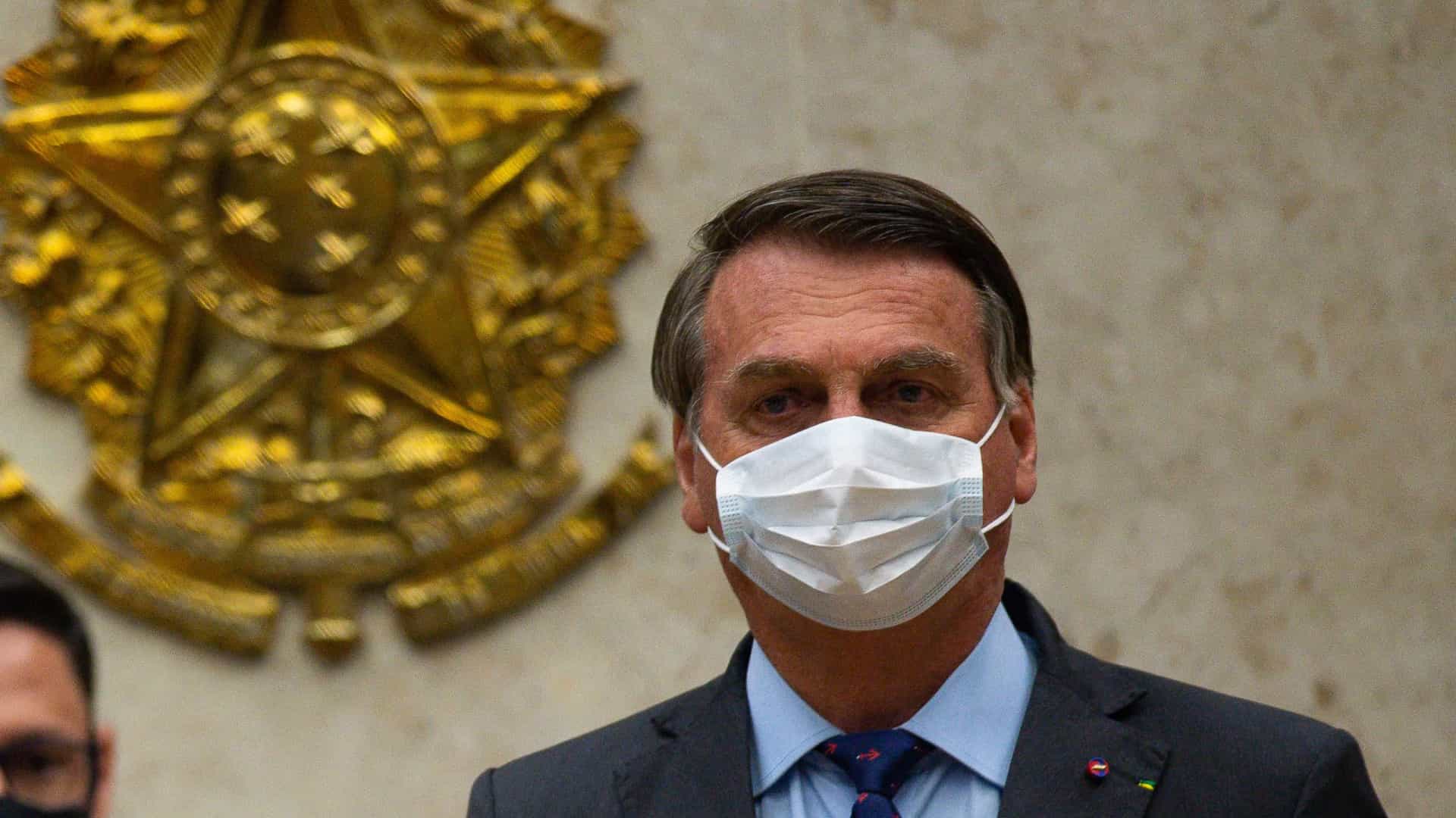 Bolsonaro: 'Está proibido falar em Renda Brasil, continua o Bolsa'